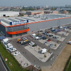 Sale of professional technical products for home construction and renovation, Verona Sector: Commercial Services supplied: electrical systems, MV enclosures, illumination, security systems, technological installations, telecommunications, audio and video systems, after-sales service and maintenance.