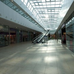 Shopping Centre, Affi (VR) Sector: Offices and Shops Services supplied: electrical systems, MV enclosures, illumination, security systems, technological installations, telecommunications, audio and video systems, after-sales service and maintenance.
